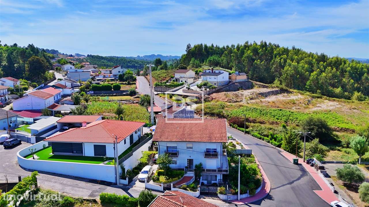 Moradia Isolada T5 Venda em Vilar do Torno e Alentém,Lousada - Grande imagem: 2/23