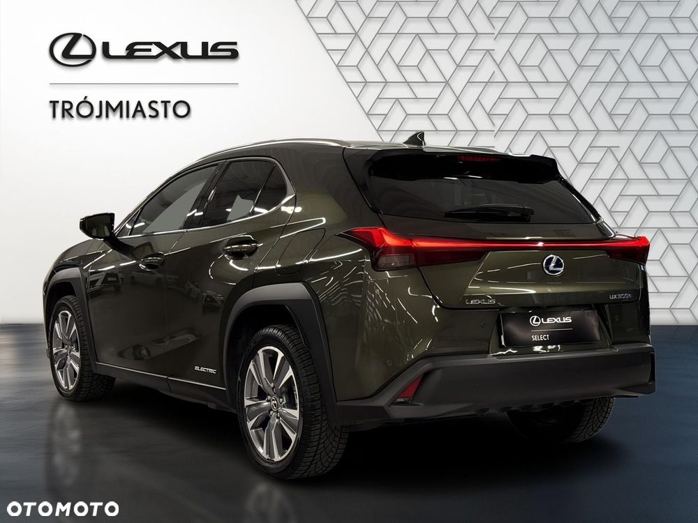 Lexus UX - 8