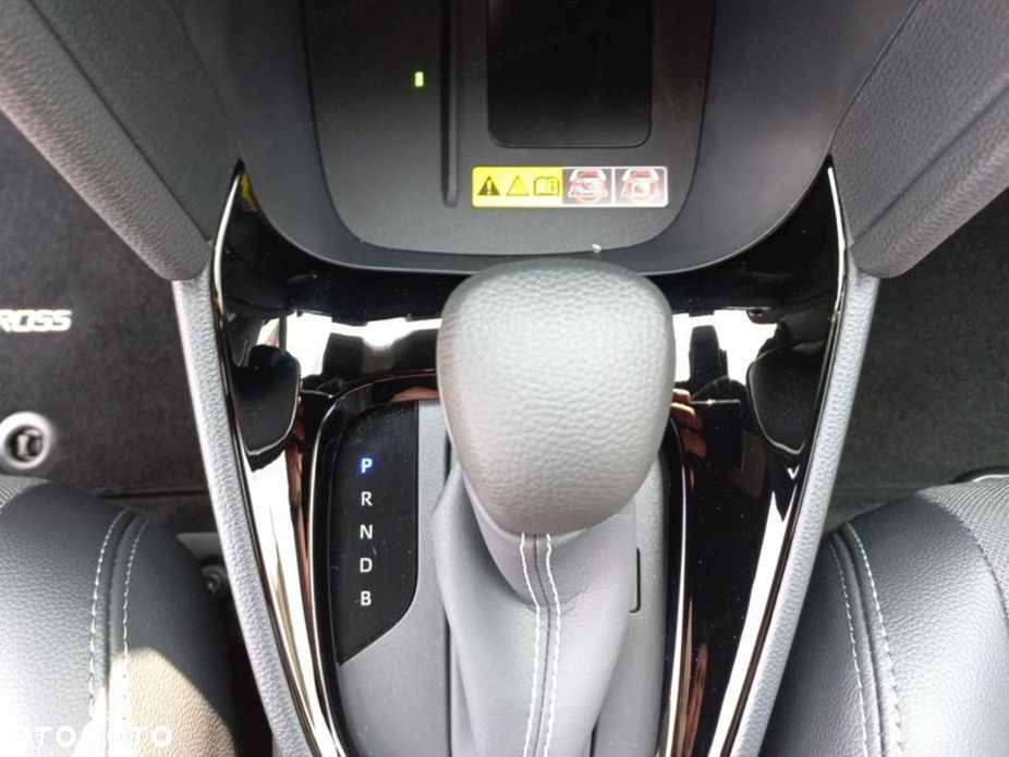 Toyota Yaris Cross Hybrid 1.5 Executive - 11