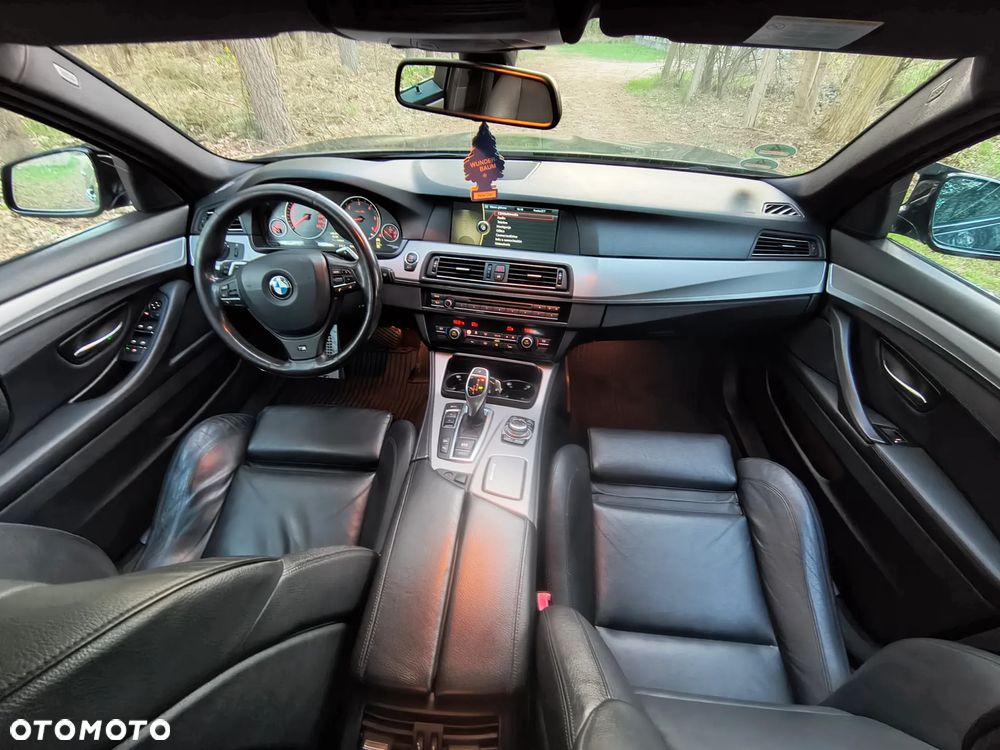 BMW Seria 5 530d xDrive - 11