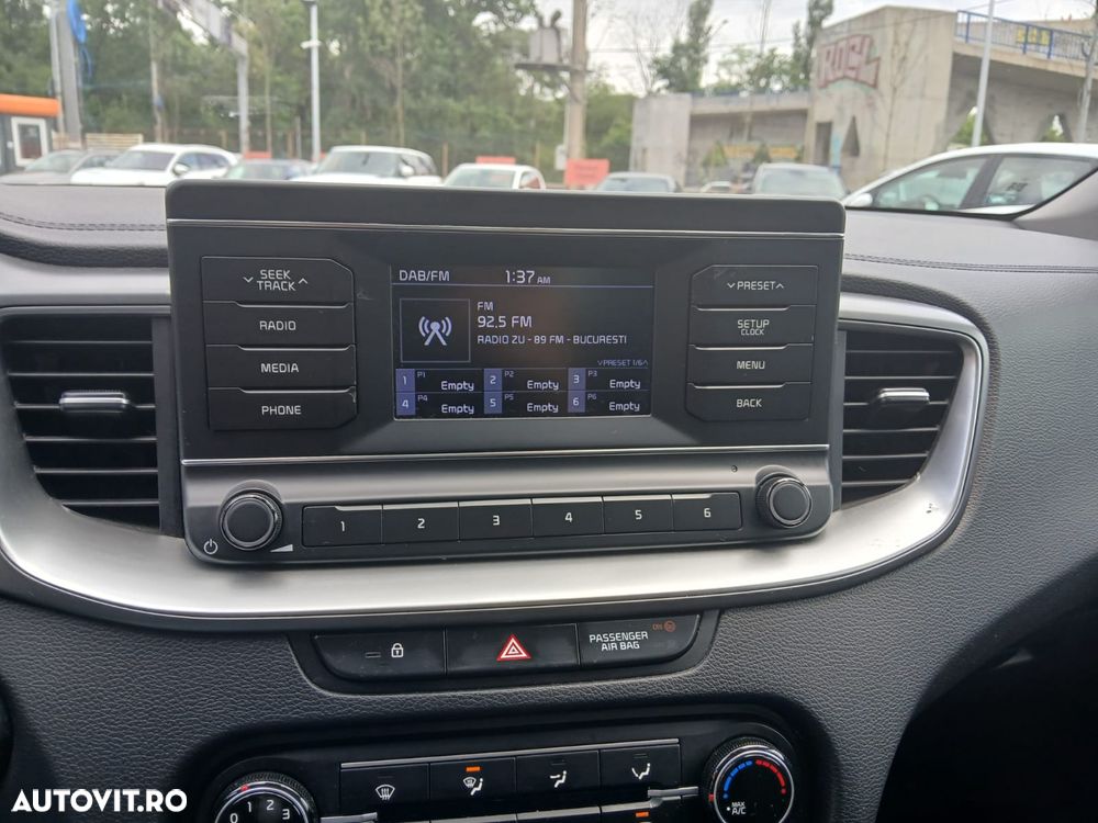 Kia Ceed 1.5 T-GDI 6MT Best - 13