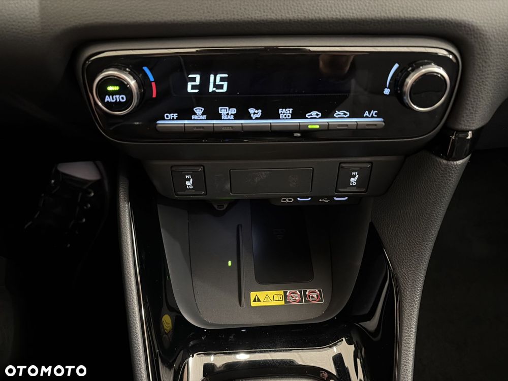 Toyota Yaris Hybrid 1.5 Style - 18