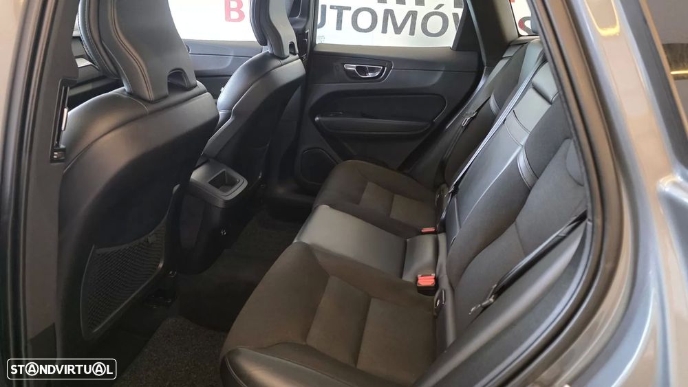 Volvo XC 60 2.0 D4 Momentum Plus Geartronic - 48