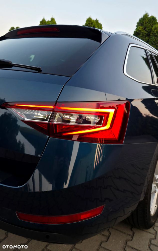 Skoda Superb 1.6 TDI GreenLine - 18
