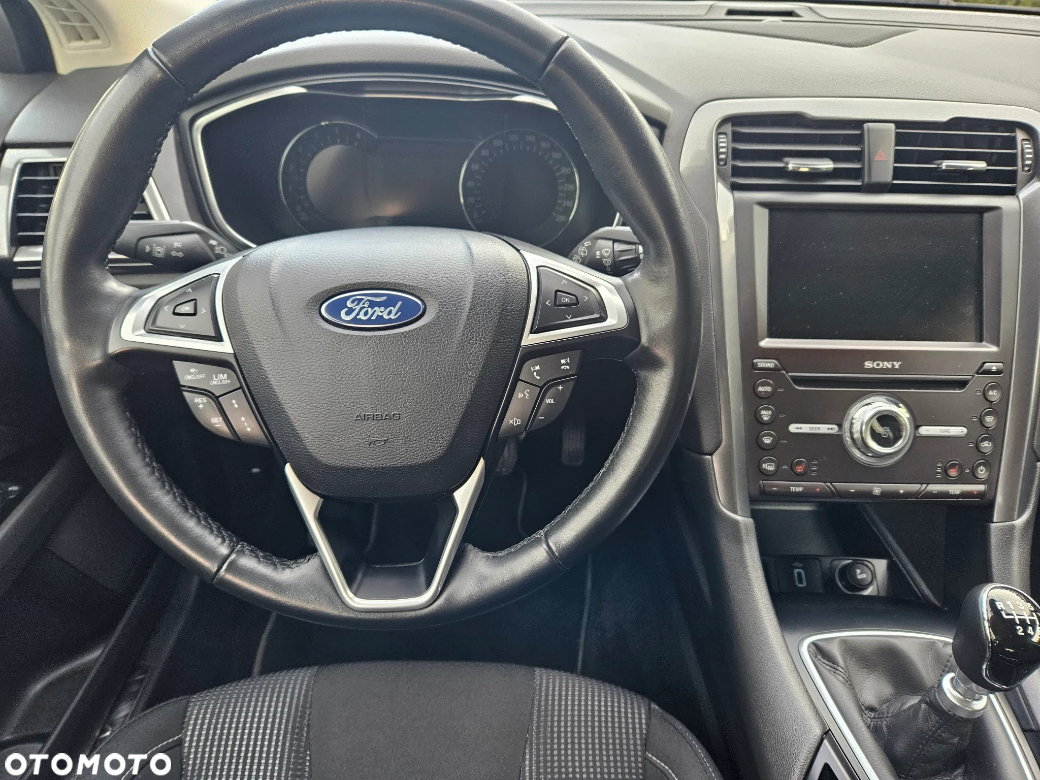 Ford Mondeo - 18