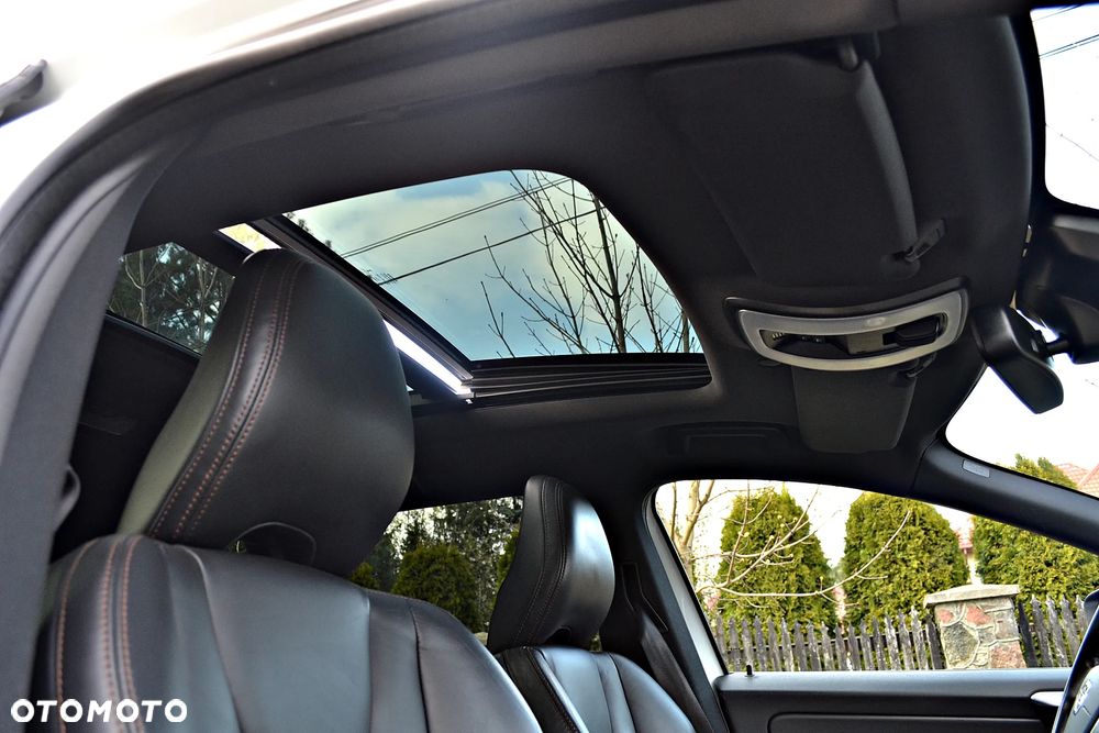 Volvo XC 60 D5 AWD Geartronic Summum - 33