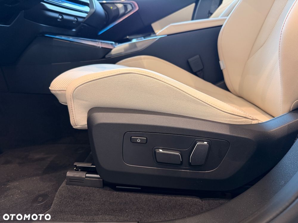 BMW X3 20 xDrive - 12