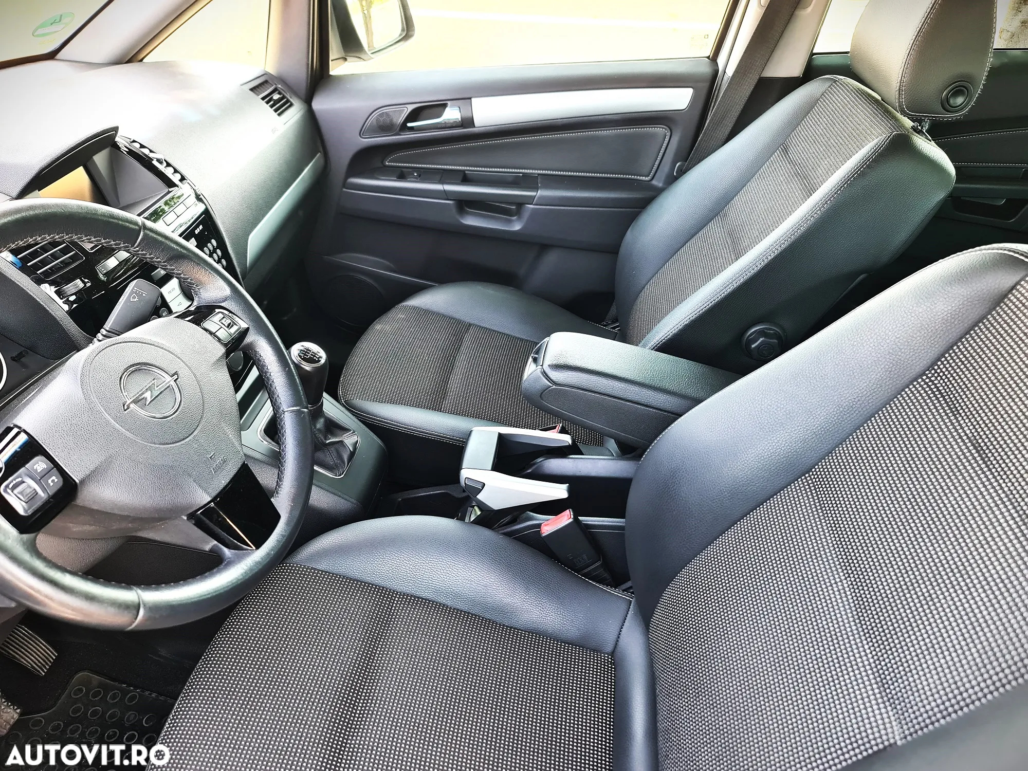 Opel Zafira 1.7 CDTI Cosmo - 9