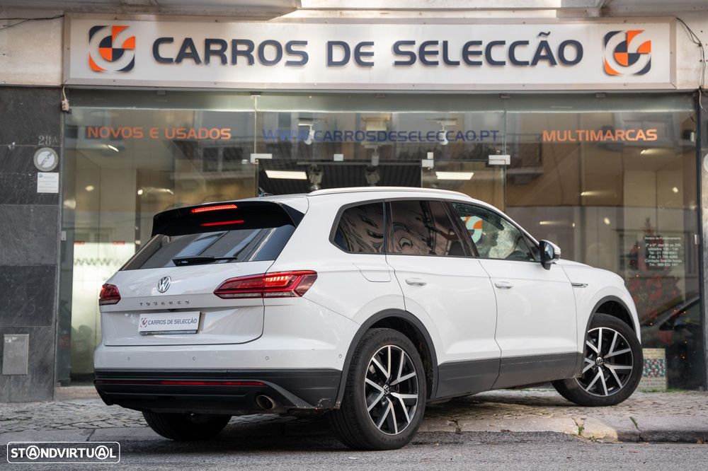 VW Touareg 3.0 TDI V6 Elegance Plus - 4