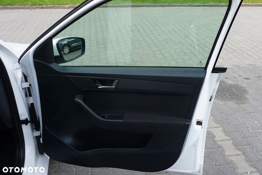 Skoda Fabia 1.0 TSI Active - 24