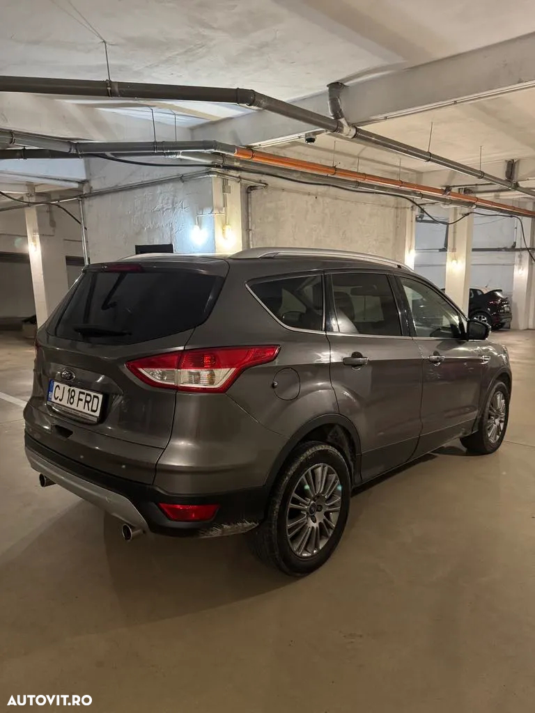 Ford Kuga 2.0 TDCi 4WD Powershift Titanium - 3