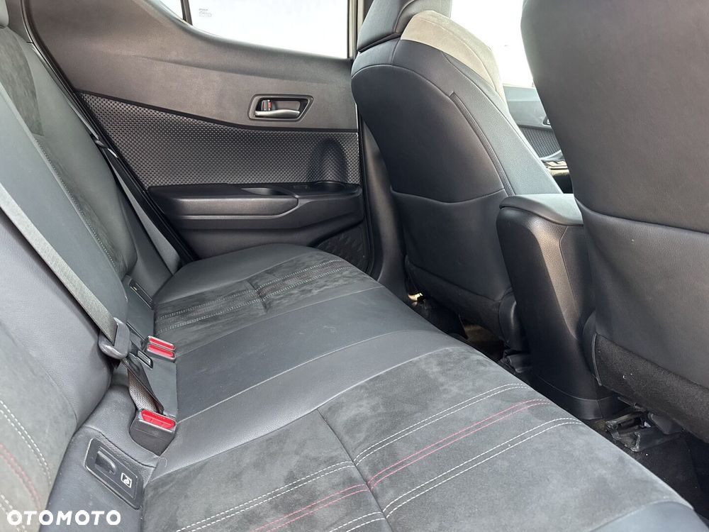 Toyota C-HR 2.0 Hybrid GR Sport - 12