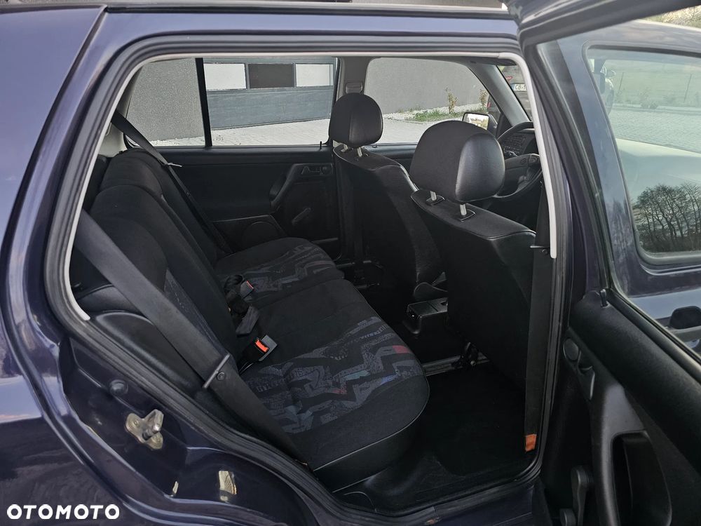 Volkswagen Golf - 11