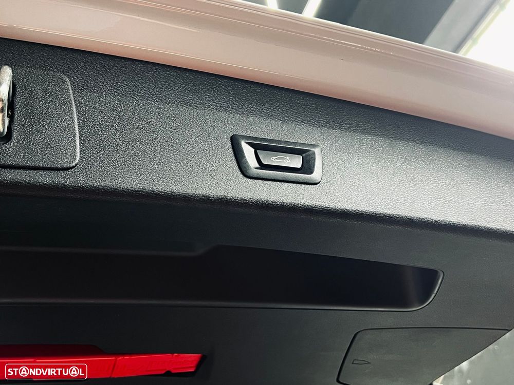 BMW X1 16 d sDrive Line Sport - 34