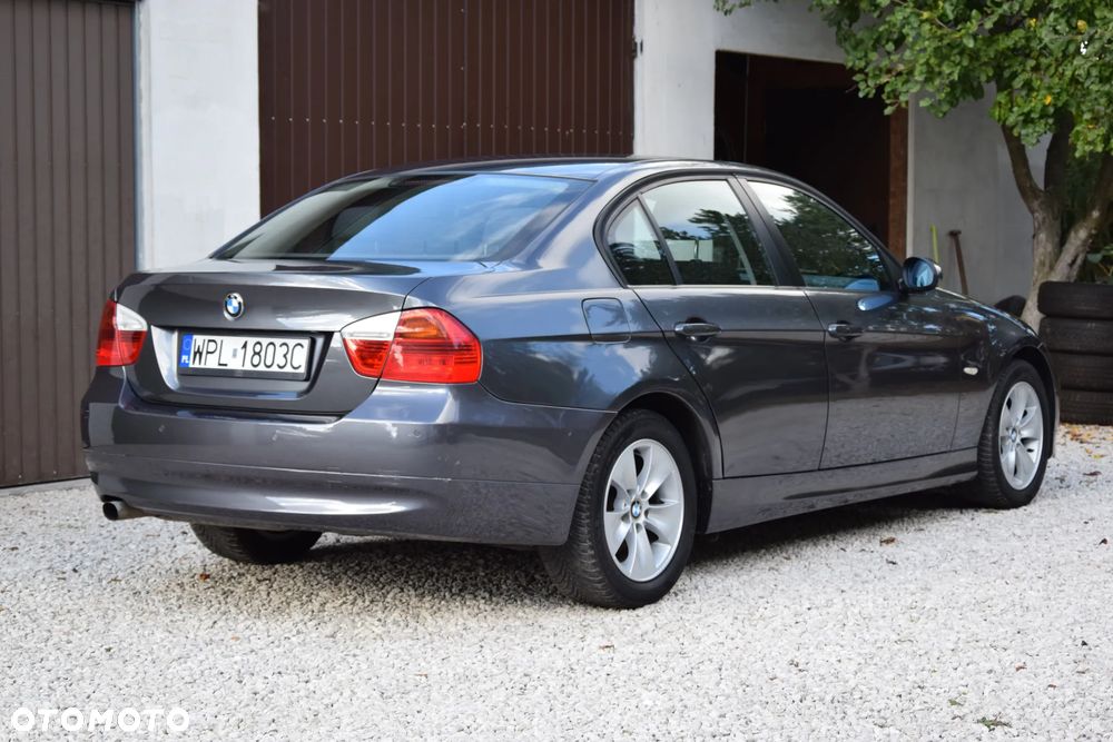 BMW Seria 3 318i - 7