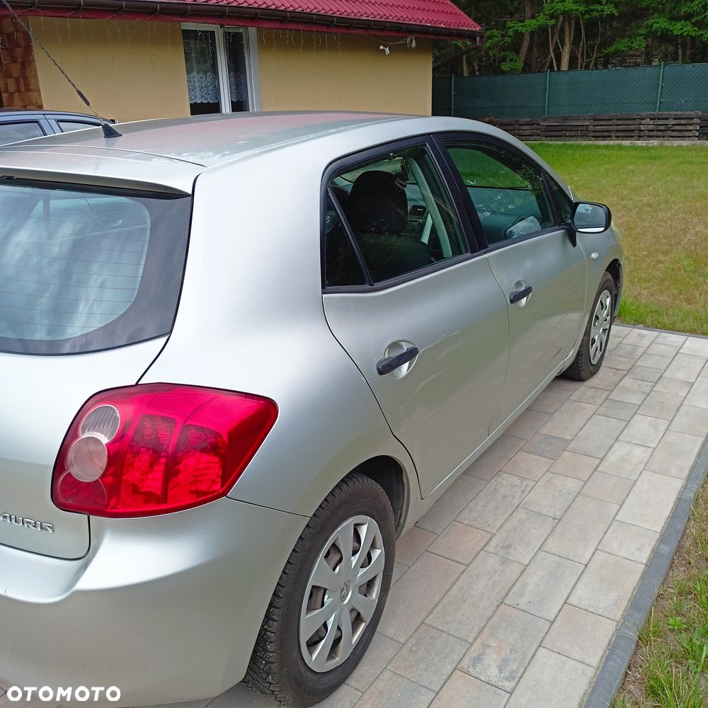 Toyota Auris 1.4 VVT-i Luna - 3
