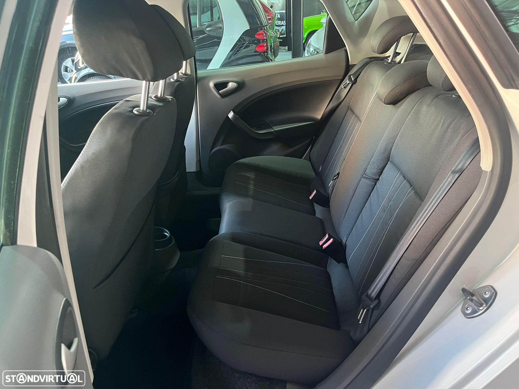 SEAT Ibiza 1.6 TDI Copa Plus DPF - 12