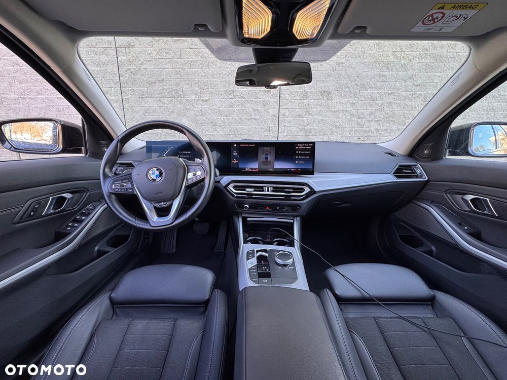 BMW Seria 3 320i xDrive M Sport - 16