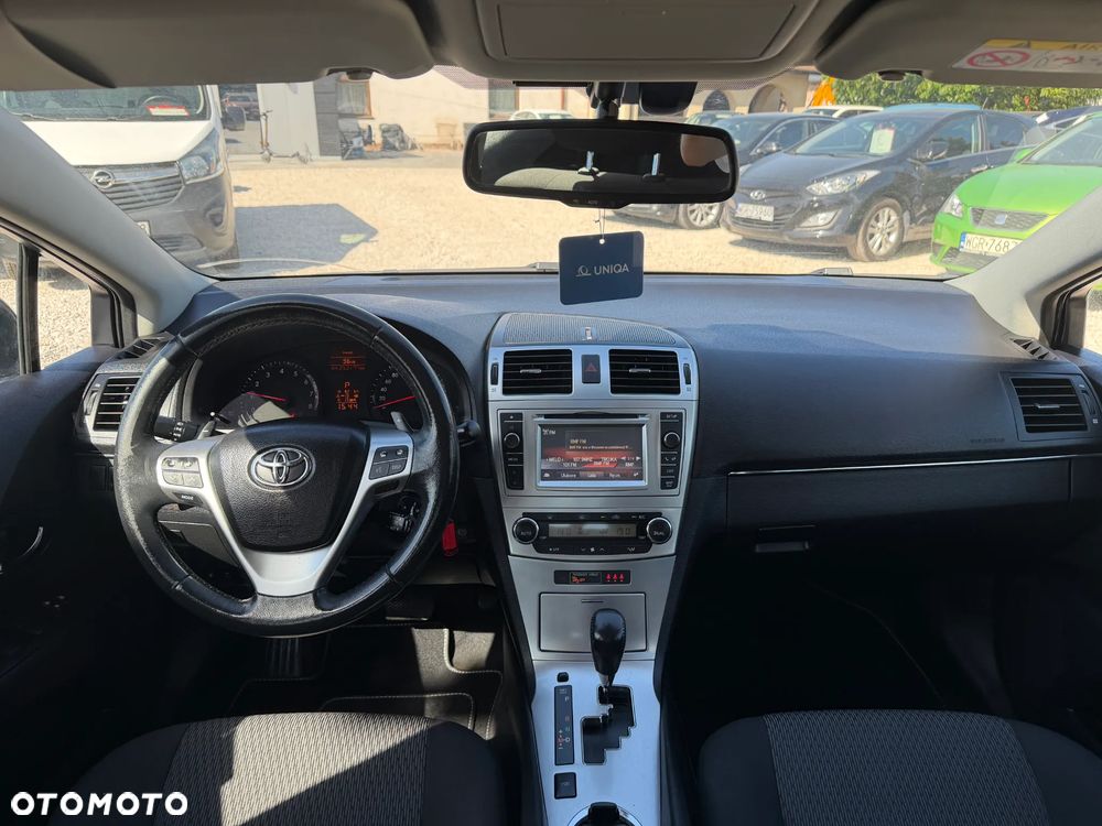 Toyota Avensis 1.8 Prestige MS - 20