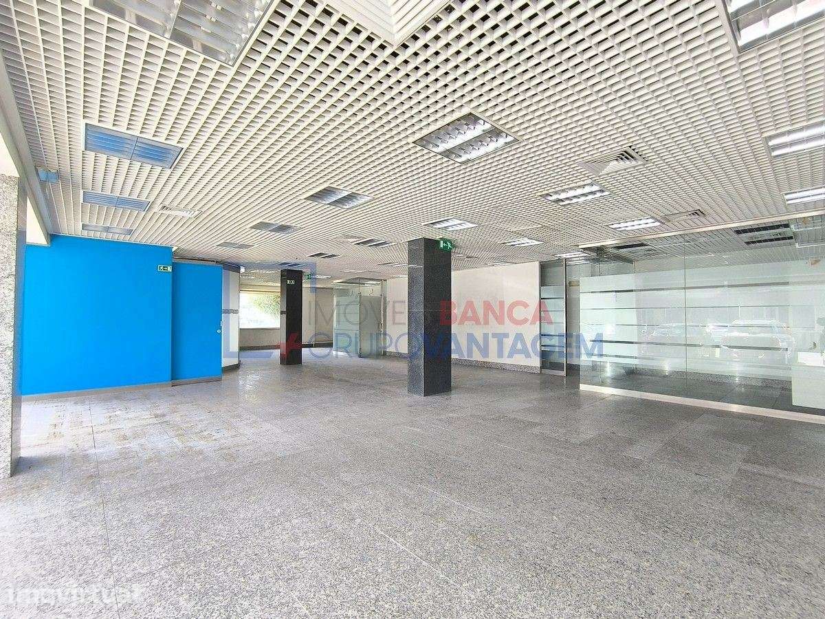 LOJA CENTRO DA PÓVOA DE SANTO ADRIÃO - Grande imagem: 2/25