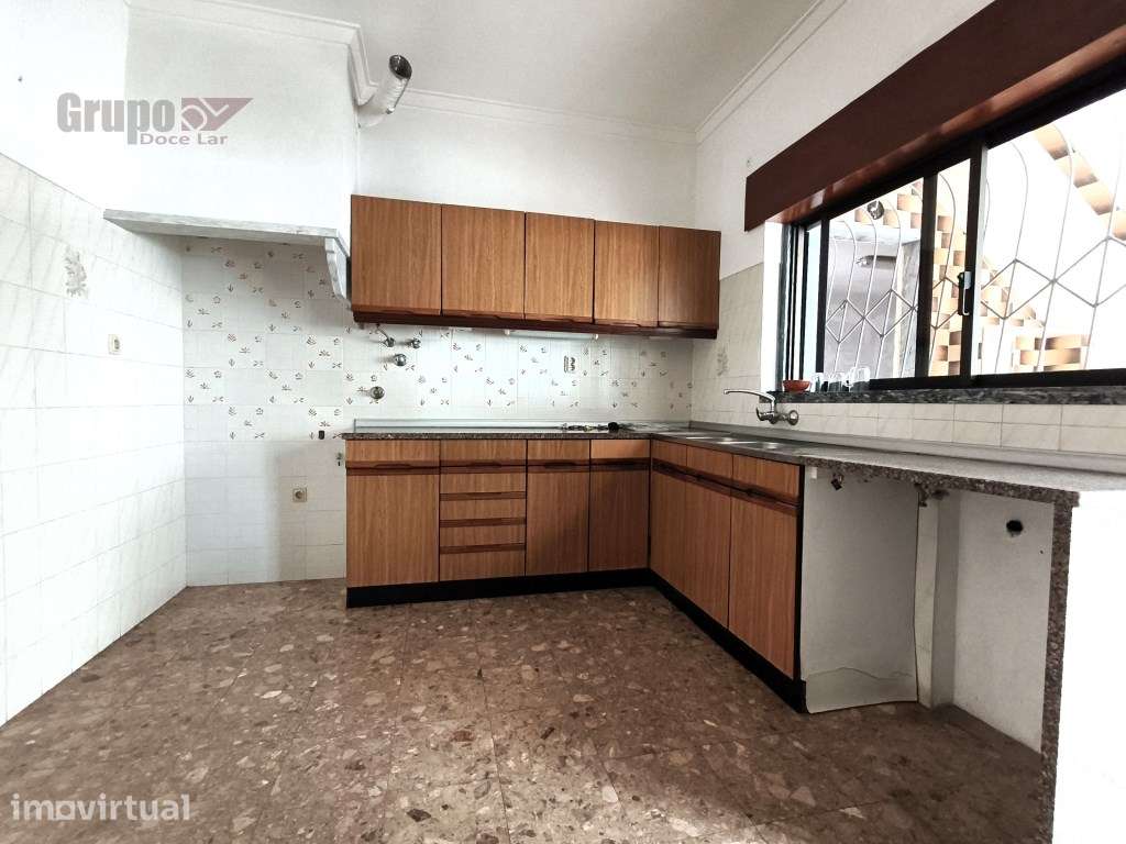 Fantástica Moradia Isolada T3 com Sótão, Cave e Churrasqueira em Qu... - Grande imagem: 2/31