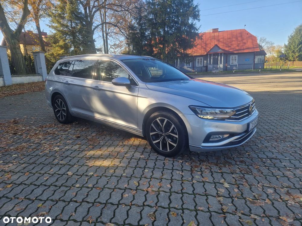 Volkswagen Passat Variant 2.0 TDI SCR DSG 4Motion Business - 3