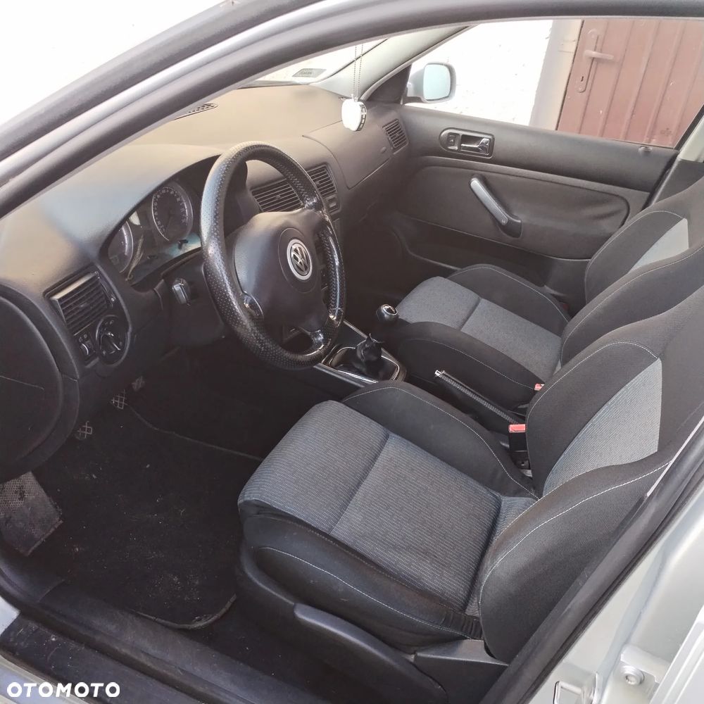 Volkswagen Golf - 12