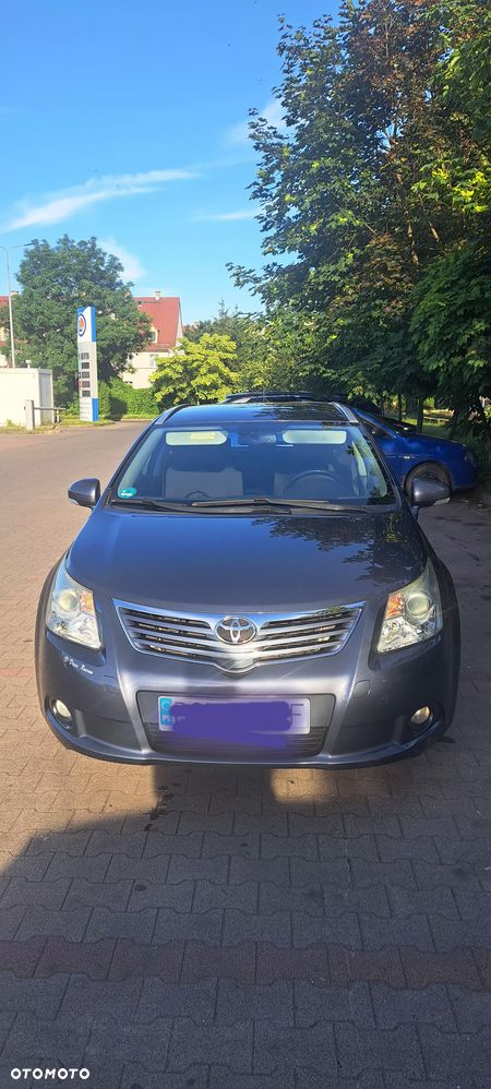 Toyota Avensis 1.8 Luna - 2