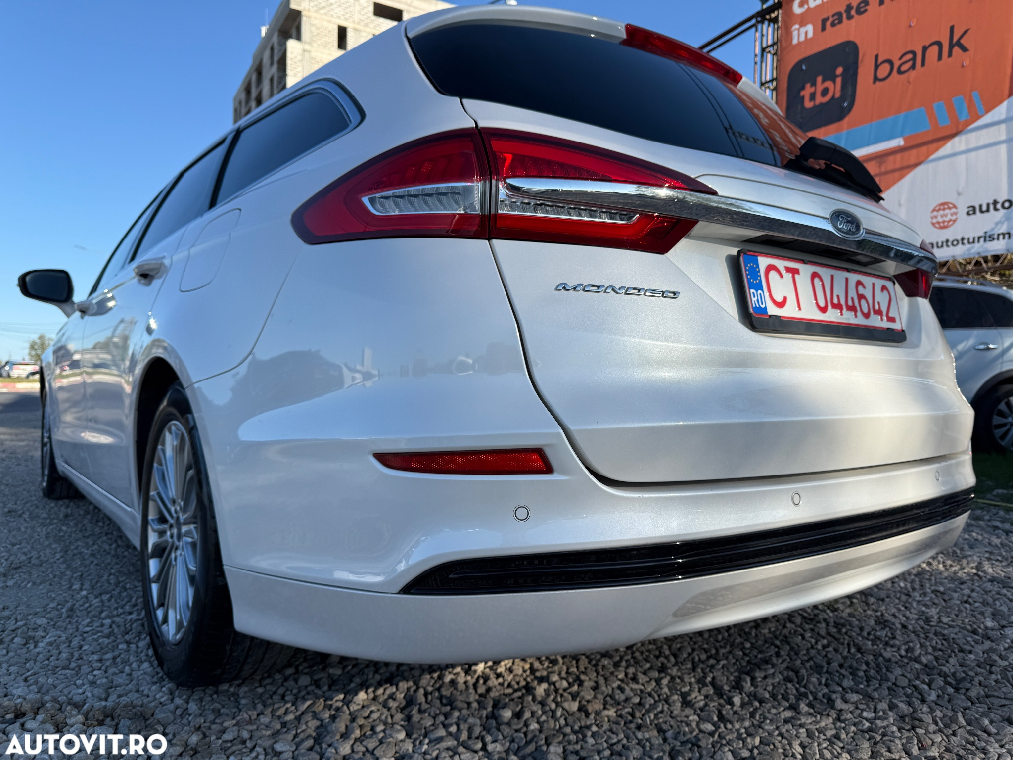 Ford Mondeo Turnier 2.0 TDCi Start-Stopp PowerShift-Aut Business Edition - 33