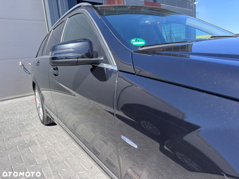 Mercedes-Benz Klasa C 180 Kompressor BlueEFFICIENCY Avantgarde - 27