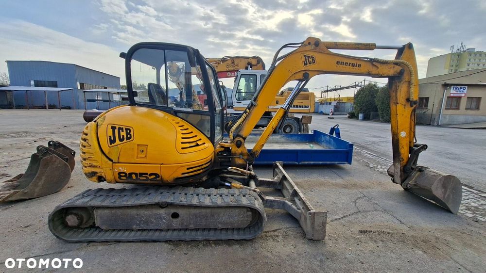 JCB 8052 - 4