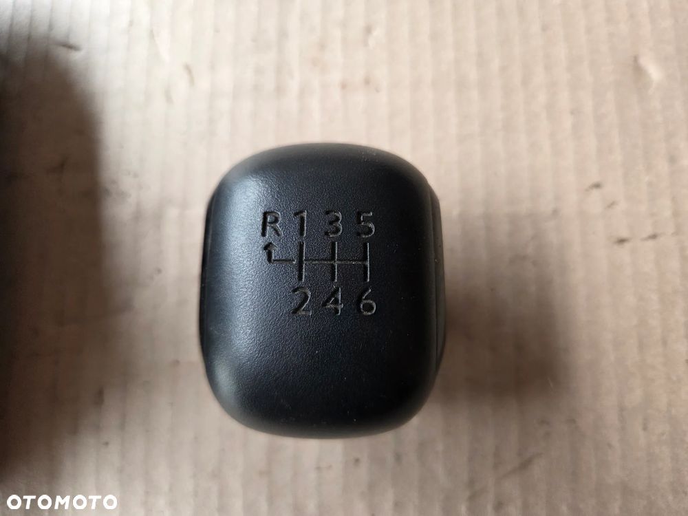 Gałka zmiany biegów Citroen C4 Cactus LIFT - 2