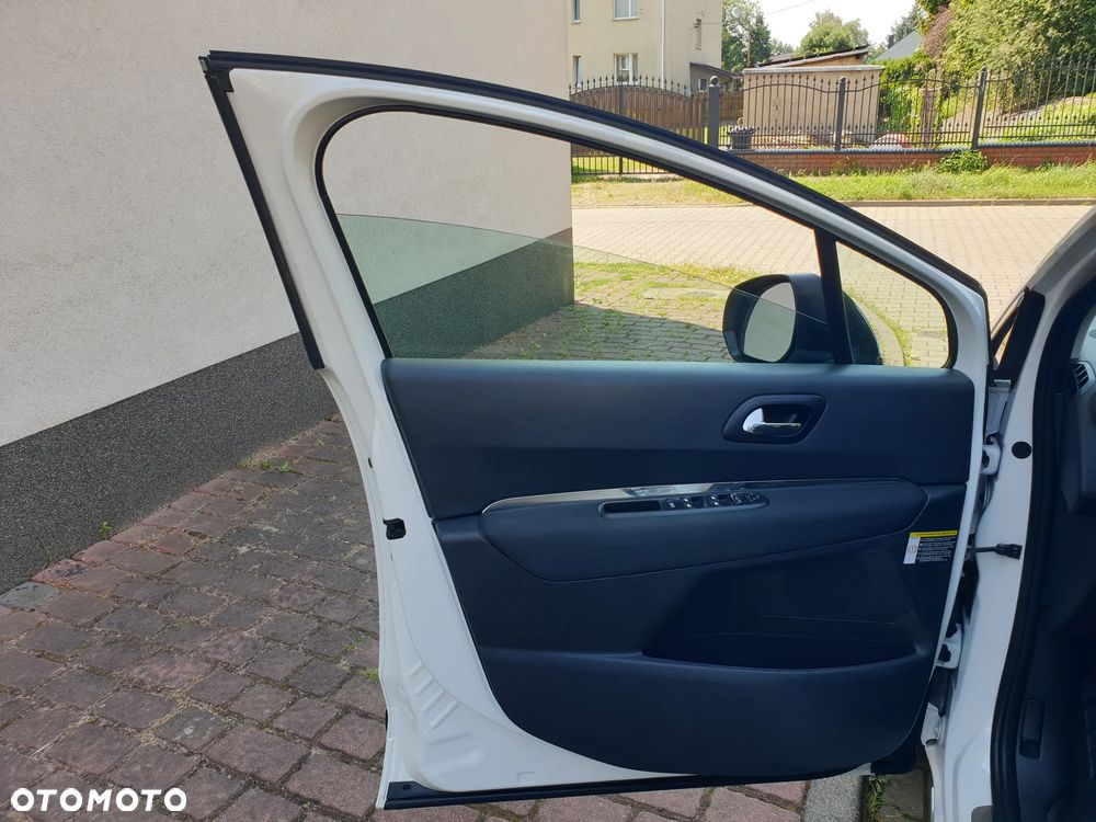 Peugeot 3008 HDi 150 Allure - 22