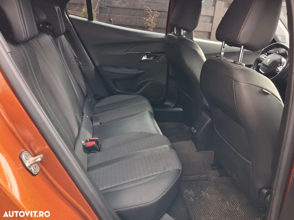 Peugeot 2008 1.2 L PureTech STT EAT8 Allure - 8