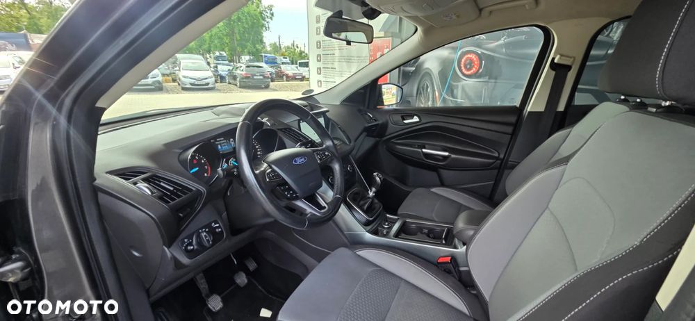 Ford Kuga 1.5 EcoBoost 2x4 Titanium - 29
