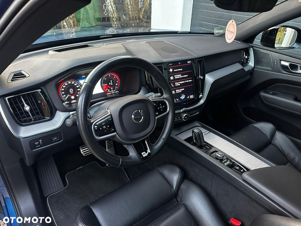 Volvo XC 60 D5 SCR AWD R-Design - 5