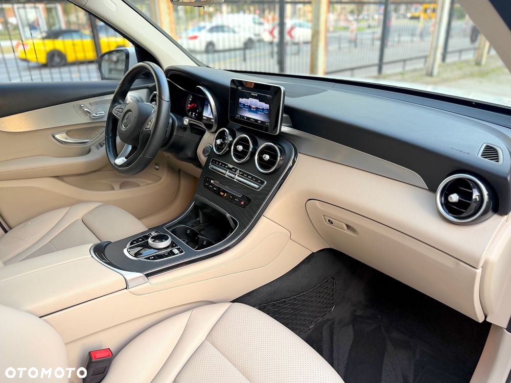 Mercedes-Benz GLC - 28