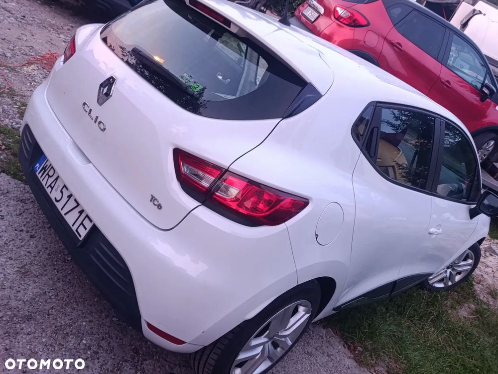 Renault Clio - 40