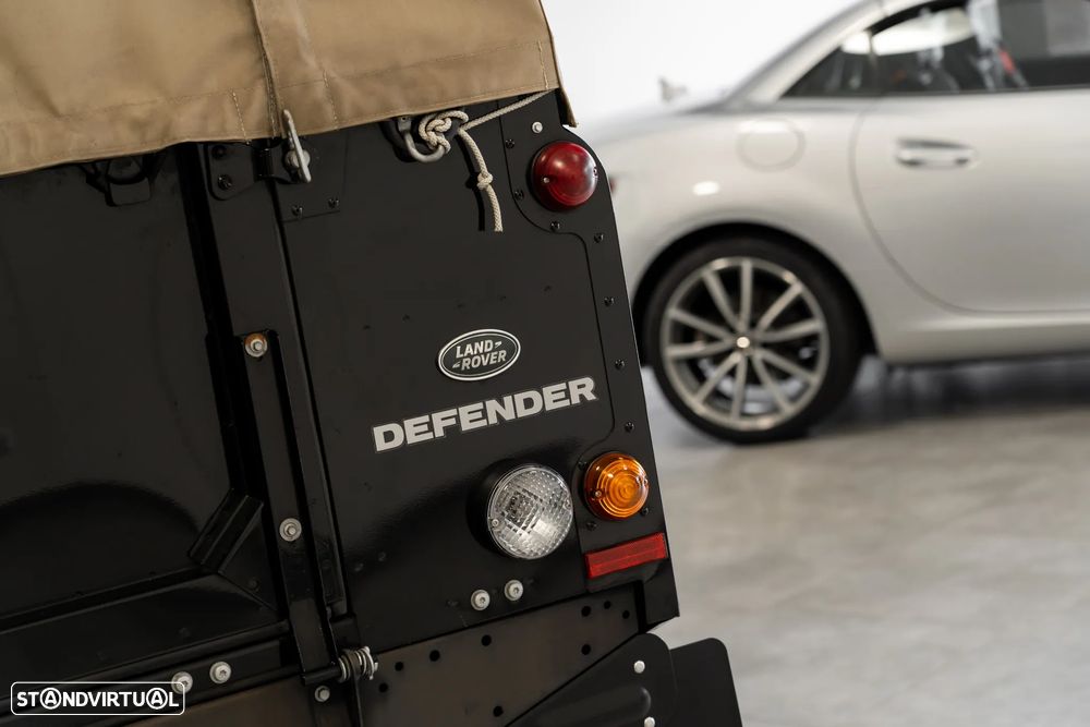 Land Rover Defender 90 SW 2.4 CRD S - 7