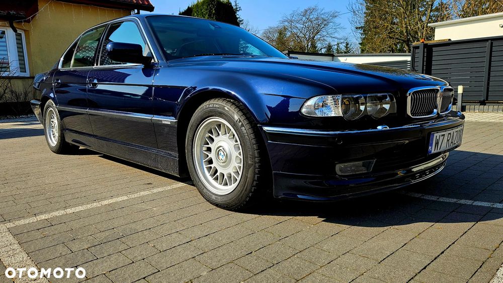 BMW Seria 7 750i - 2