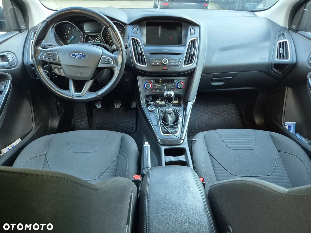 Ford Focus - 8