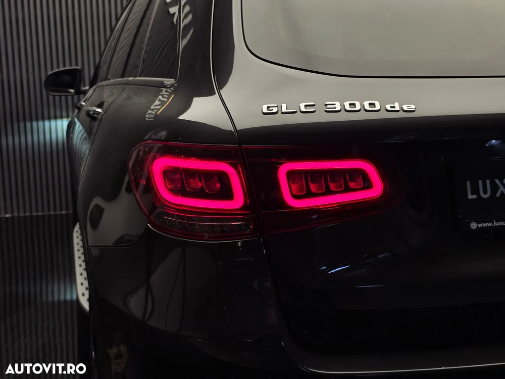 Mercedes-Benz GLC 300 de 4Matic 9G-TRONIC AMG Line Plus - 40