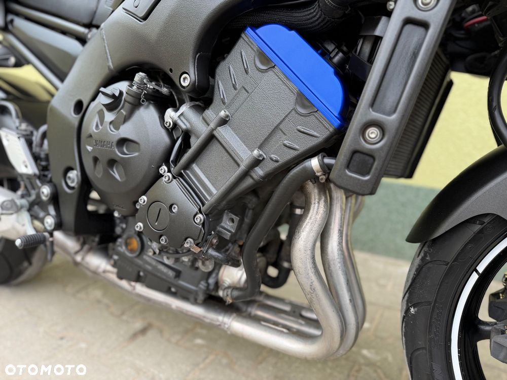 Yamaha FZ8 - 5