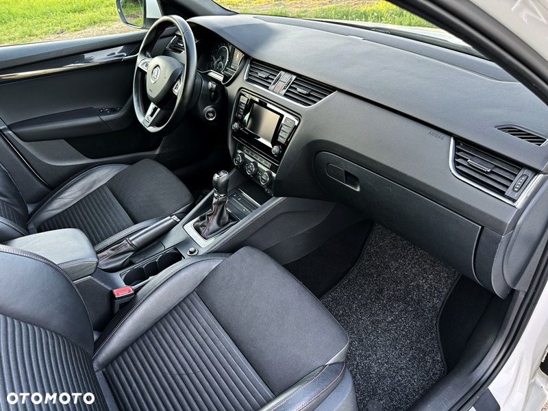 Skoda Octavia 2.0 TDI (Green tec) RS - 26
