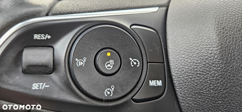 Opel Crossland X 1.2 Innovation - 21