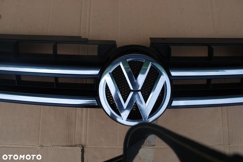 ATRAPA GRILL VW TOUAREG 10-14 7P6853651A - 3