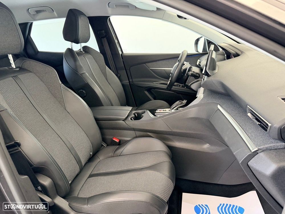 Peugeot 3008 1.6 Hybrid Allure Pack e-EAT8 - 36