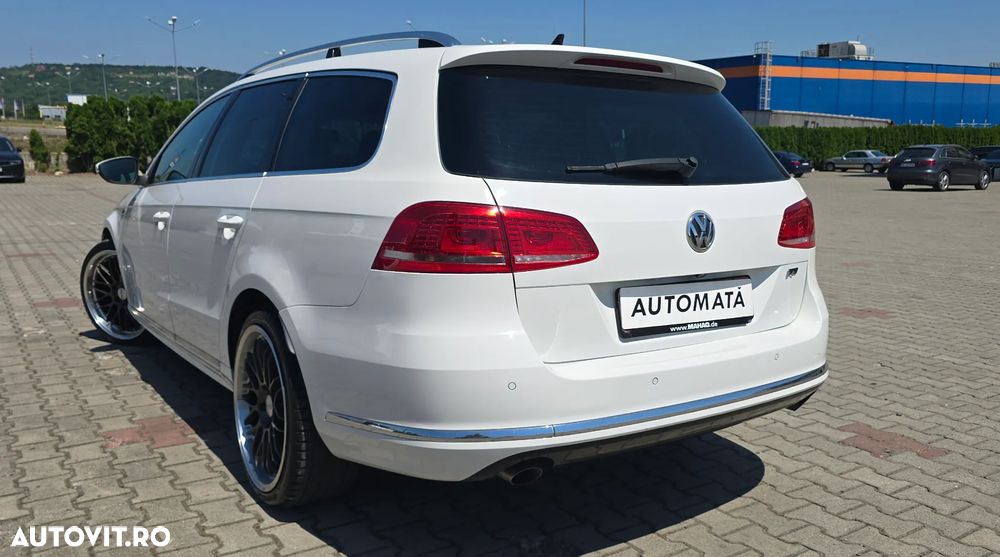 Volkswagen Passat 2.0 TDI 4Motion DSG BlueMotion Tech R-Line - 4