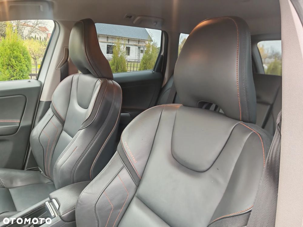 Volvo XC 60 D4 AWD Geartronic Ocean Race - 18