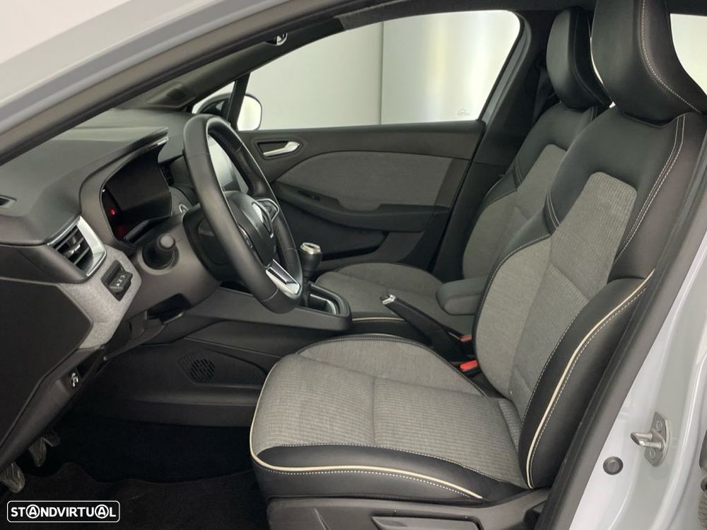 Renault Clio 1.0 TCe Techno Bi-Fuel - 11